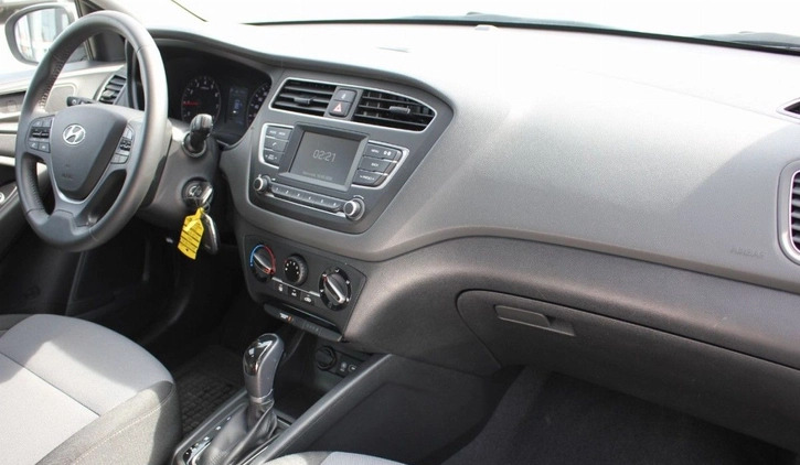 Hyundai i20 cena 44900 przebieg: 18100, rok produkcji 2019 z Gniezno małe 191